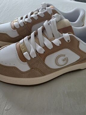 GBG Los Angeles By Guess Brown And White Women's Sneaker 7.5 NWOT